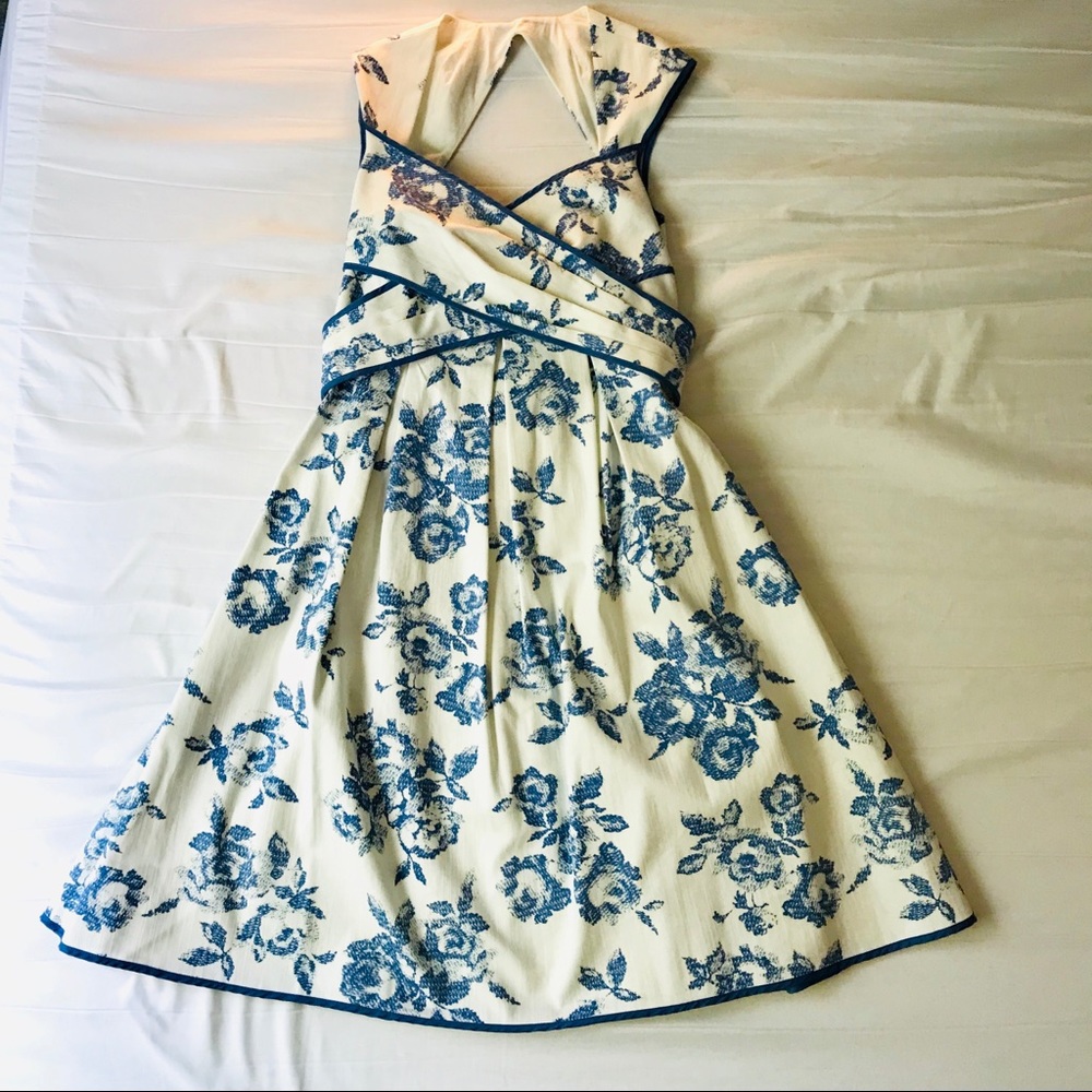 Jessica Simpson 1950s inspired dress